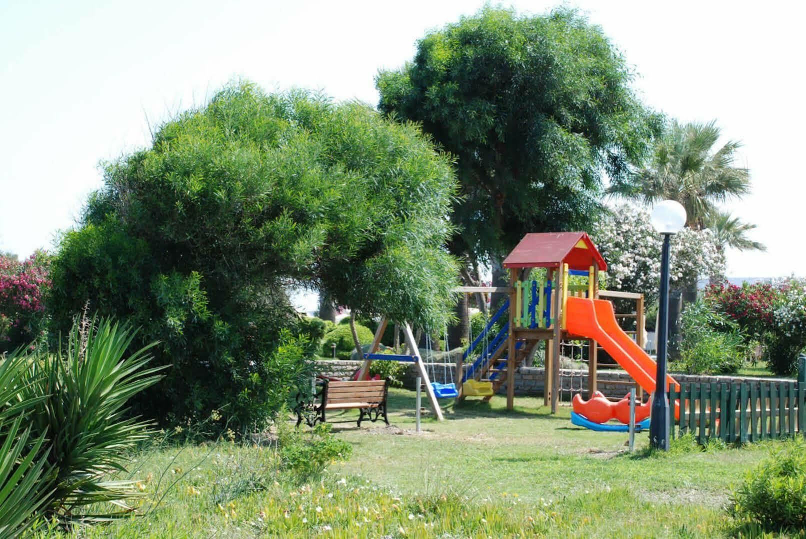 Babaylon Hotel Çeşme Zewnętrze zdjęcie