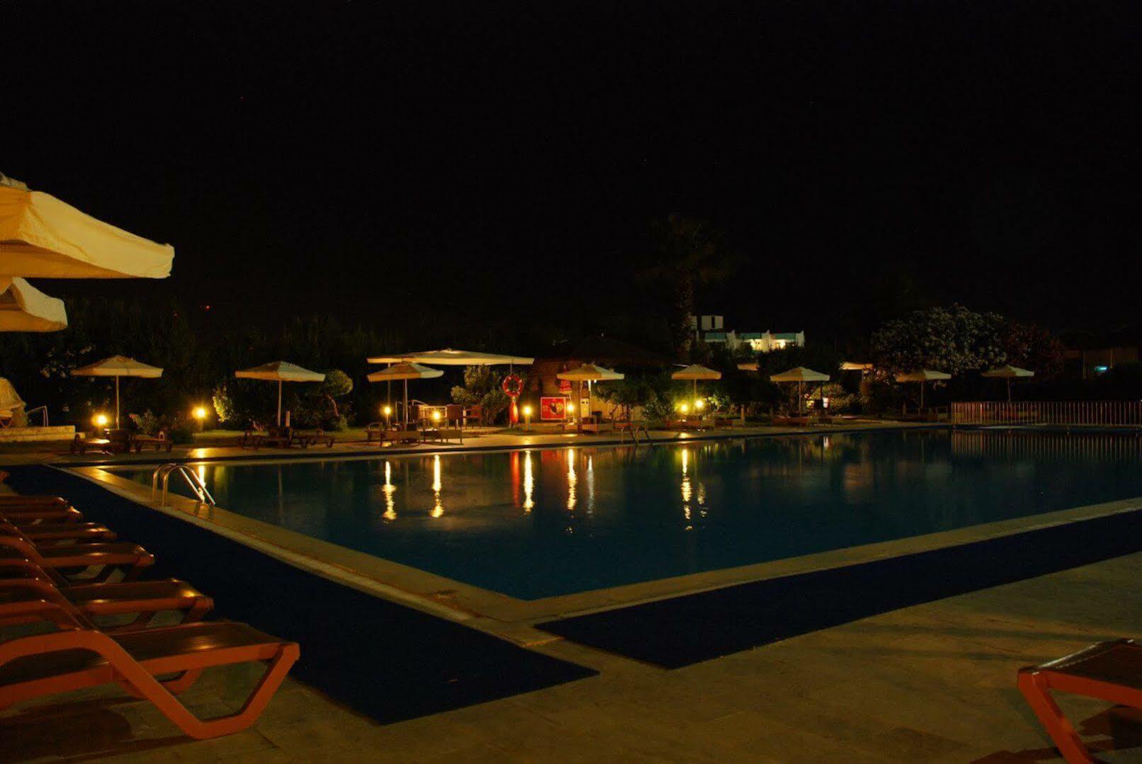 Babaylon Hotel Çeşme Zewnętrze zdjęcie