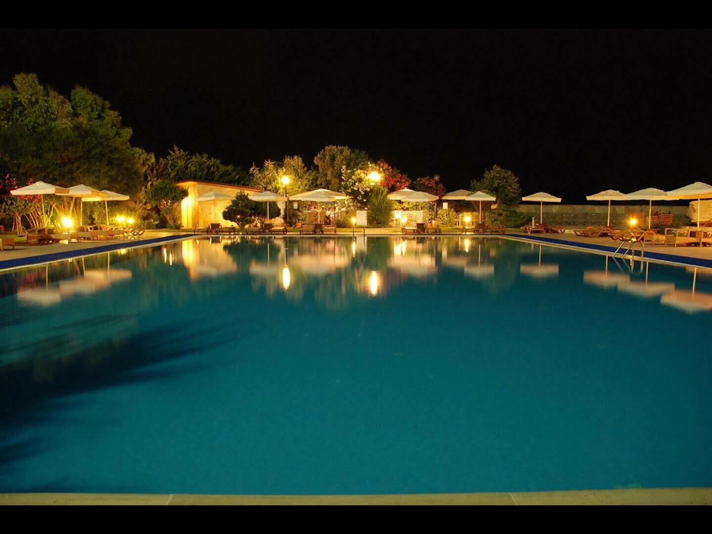 Babaylon Hotel Çeşme Zewnętrze zdjęcie